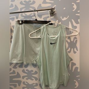Nike Set: Skort and tank top. Color: Mint